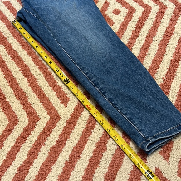TORRID 18 #feelthefit super skinny high rise super soft jeans in EUC - Picture 7 of 8